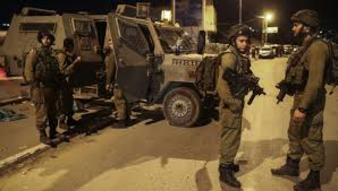 اعتقال 10 مواطنين بالضّفة