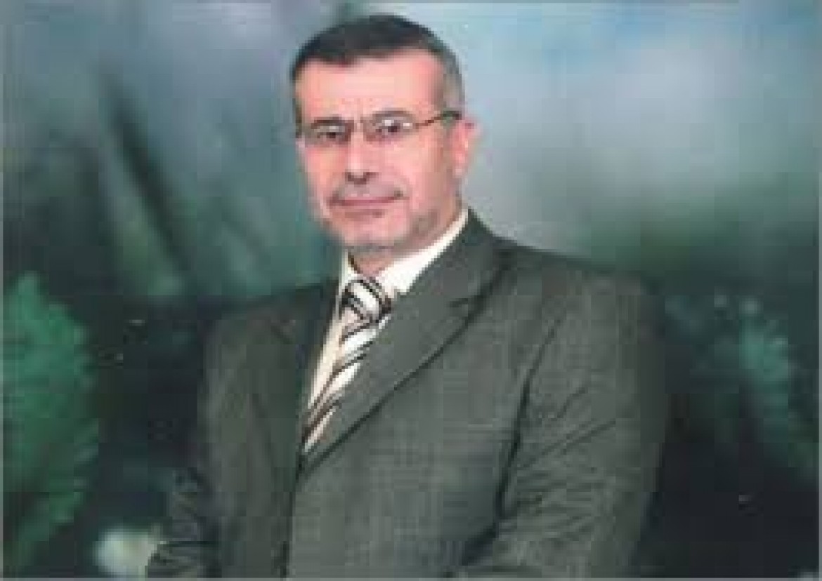 الاحتلال يجدد الإداري للبروفيسور الأشقر رغم تدهور صحته