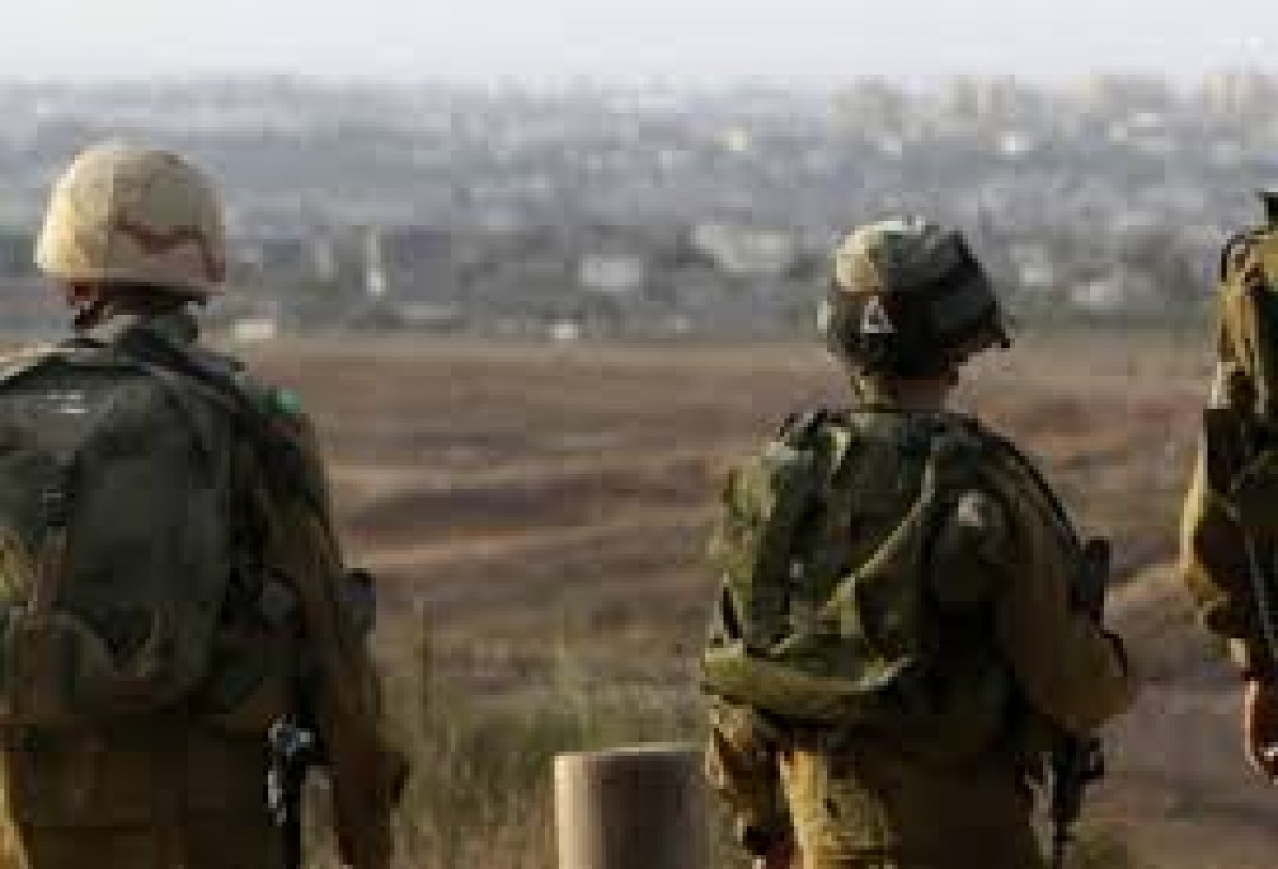 الاحتلال يعتقل شابين على حدود شرق رفح