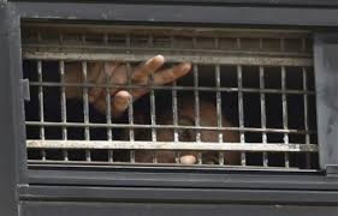 الاسرى في البوسطات 