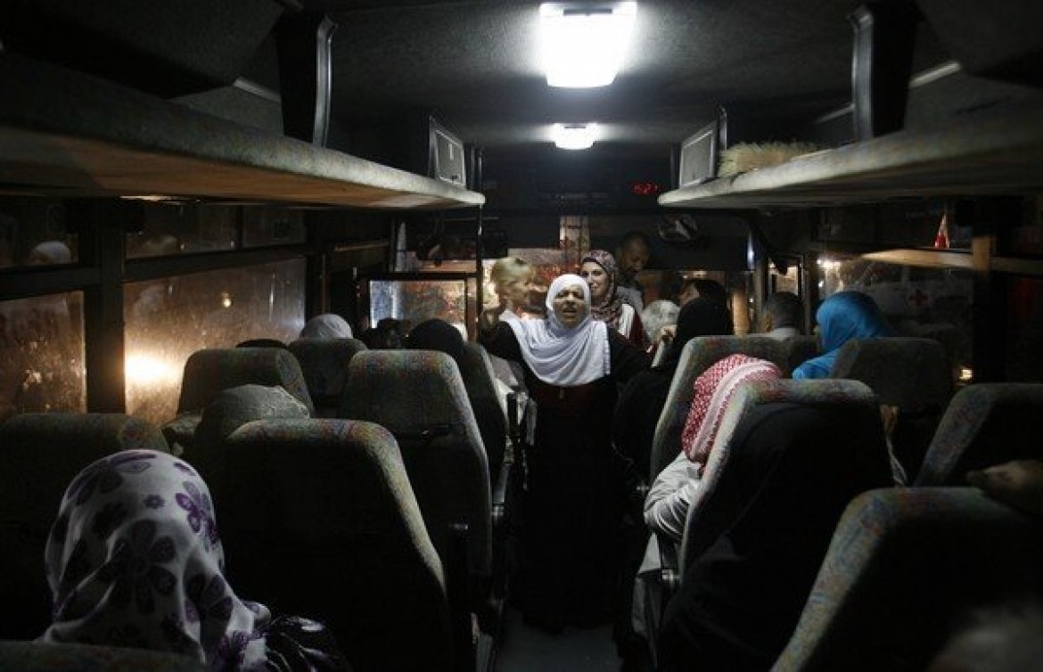 إلغاء زيارة ذوي أسرى القطاع اليوم