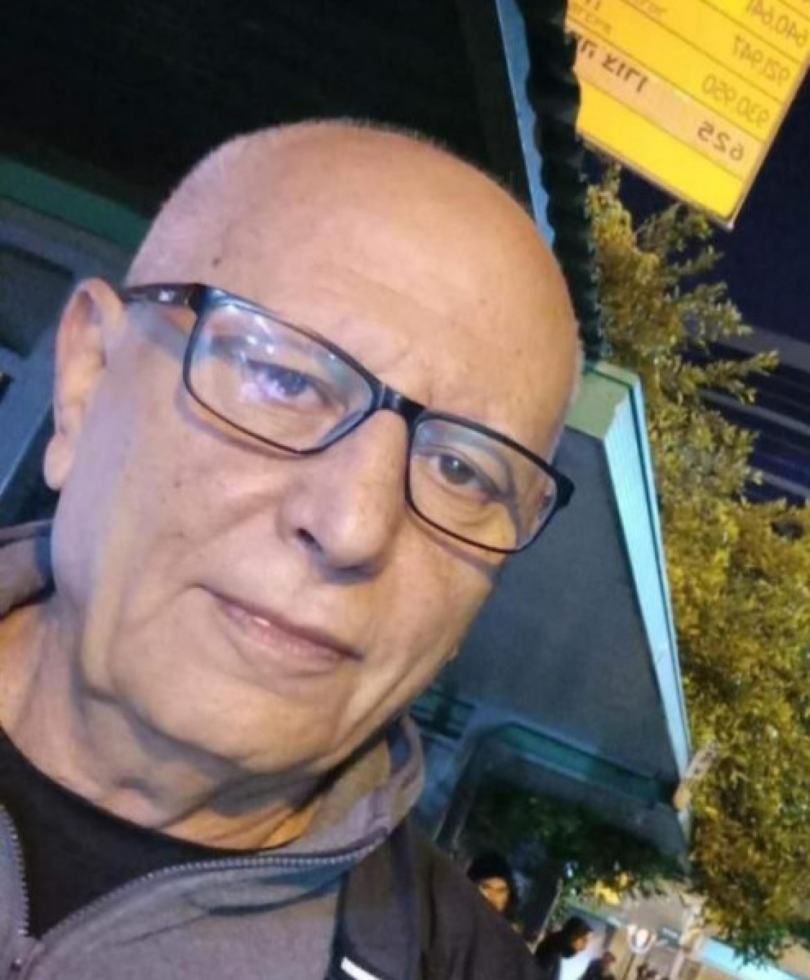 الحر كريم يونس