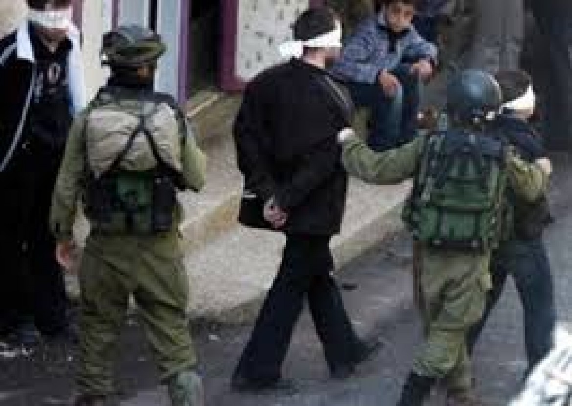 اعتقال محام وأسير محرر من نابلس