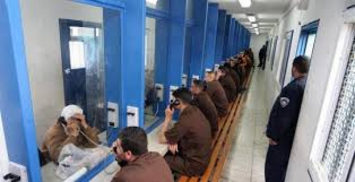 منع الاسرى من الزيارة