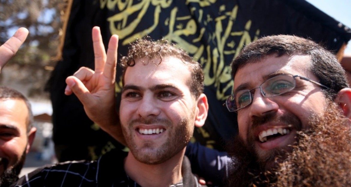 المحرر خضر عدنان برفقة الاسير بلال دياب