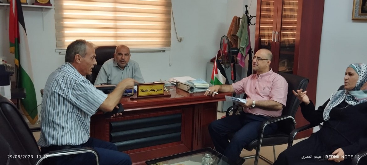 جلسة اللجنة بمقر الهيئة