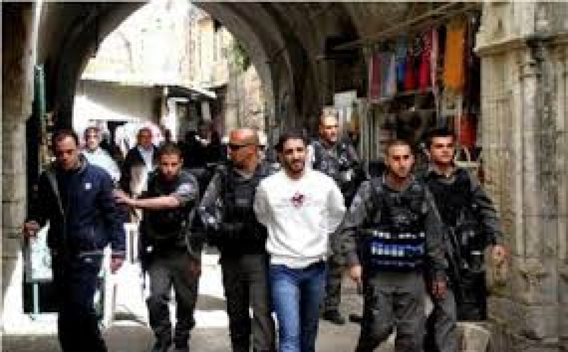 الاحتلال اعتقل 72 مقدسيًا شاركوا بأحداث الأقصى الأخيرة