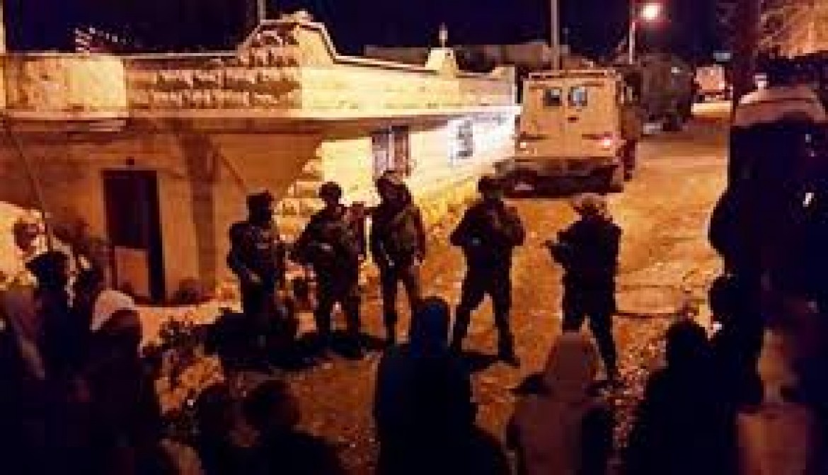 اعتقال ثلاثة شبان في الضفة