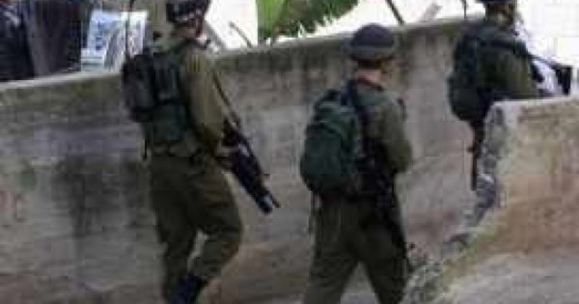 الاحتلال يسلم بلاغات لشبان في سلواد