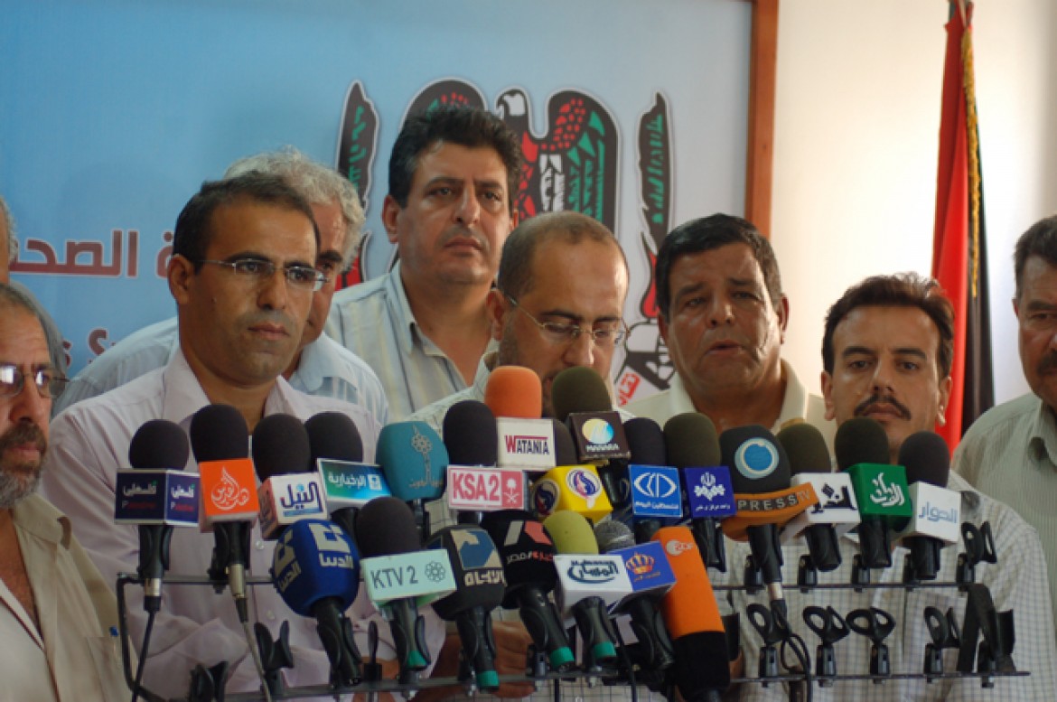 د رأفت حمدونة مدير مركز الأسرى للدراسات