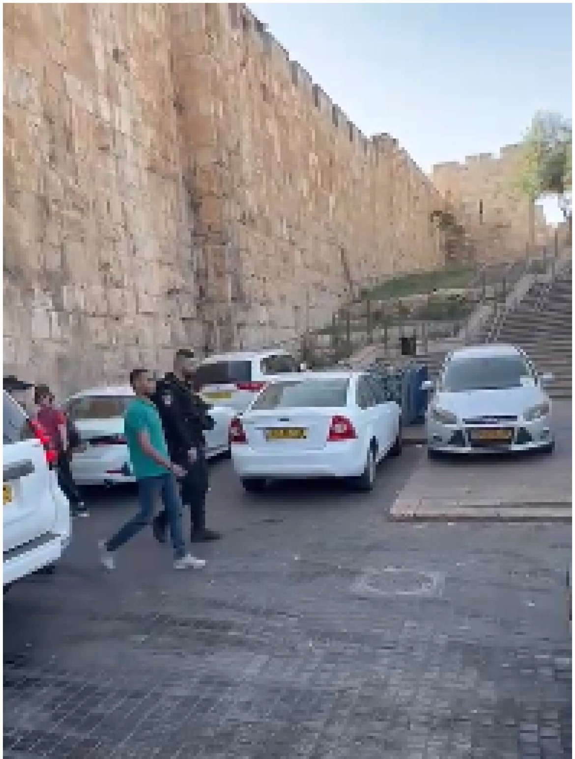 اعتقال شاب من الأقصى