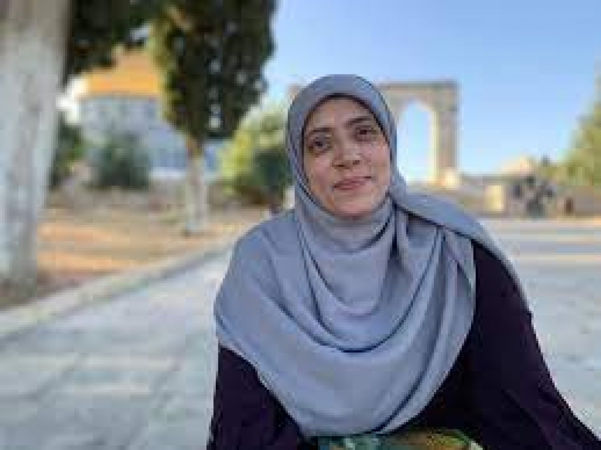 الاحتلال يبعد المرابطة خديجة خويص عن الأقصى