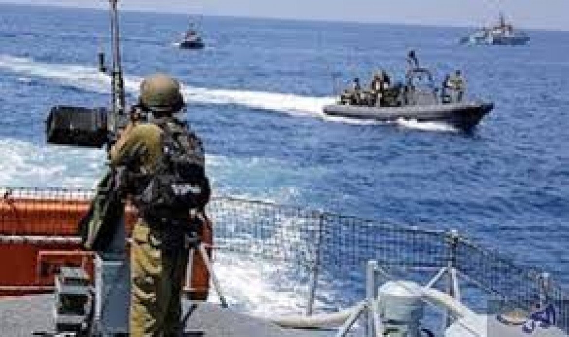 بحرية الاحتلال تعتقل 6 صيادين في بحر بيت لاهيا