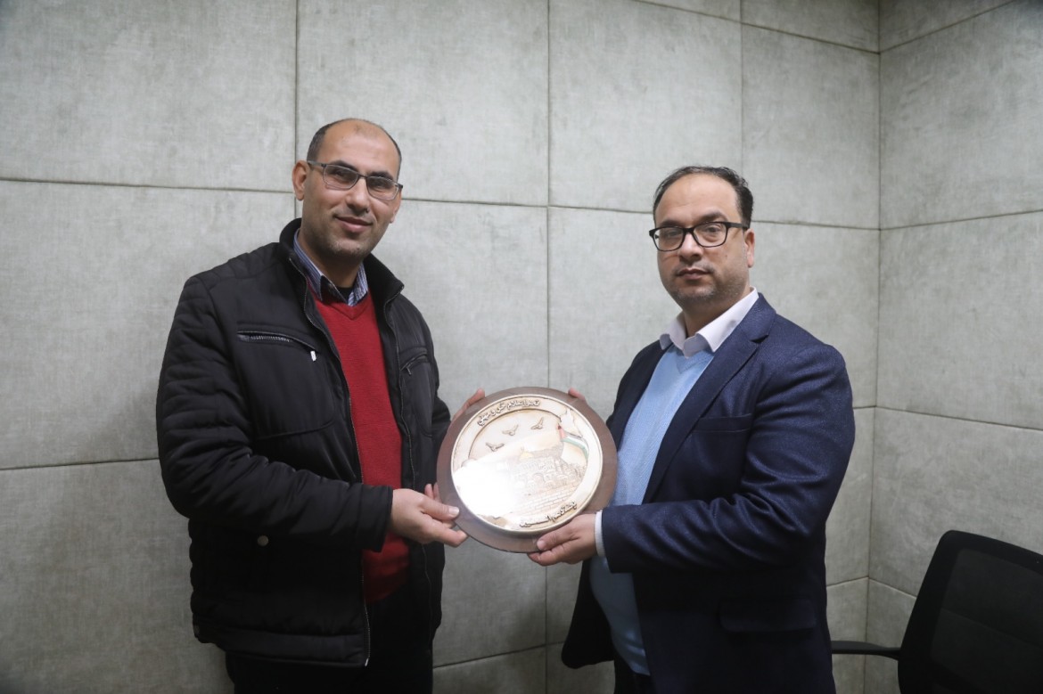 لجنة دعم الصحفيين تكرم إذاعة صوت الأسرى صوتكم أقوى من صواريخهم