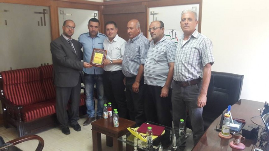 لجنة اسرى الشعبية تكرم اذاعة الاسرى ‫(2)‬ ‫‬