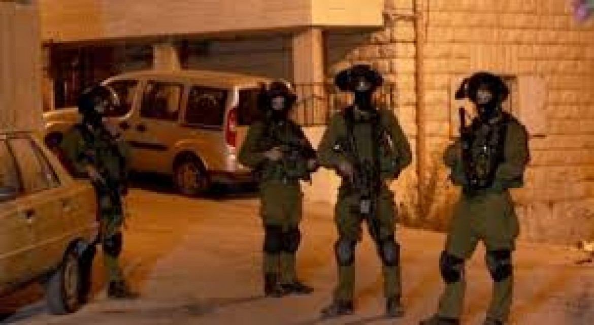 الاحتلال يعتقل 6 بالخليل بينهم نائب ووزير سابق