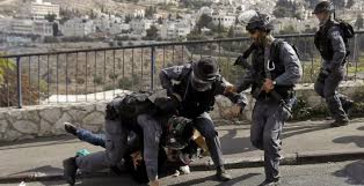 الاحتلال يعتقل 4 مقدسيين