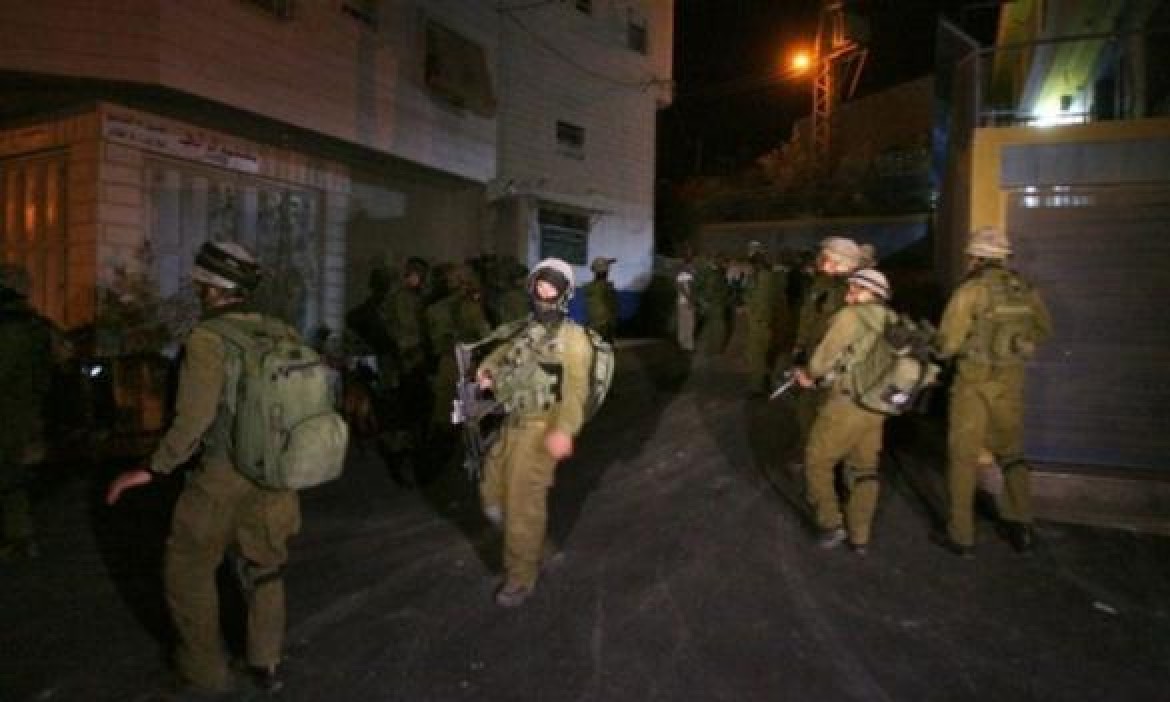 الاحتلال يقتحم منازل