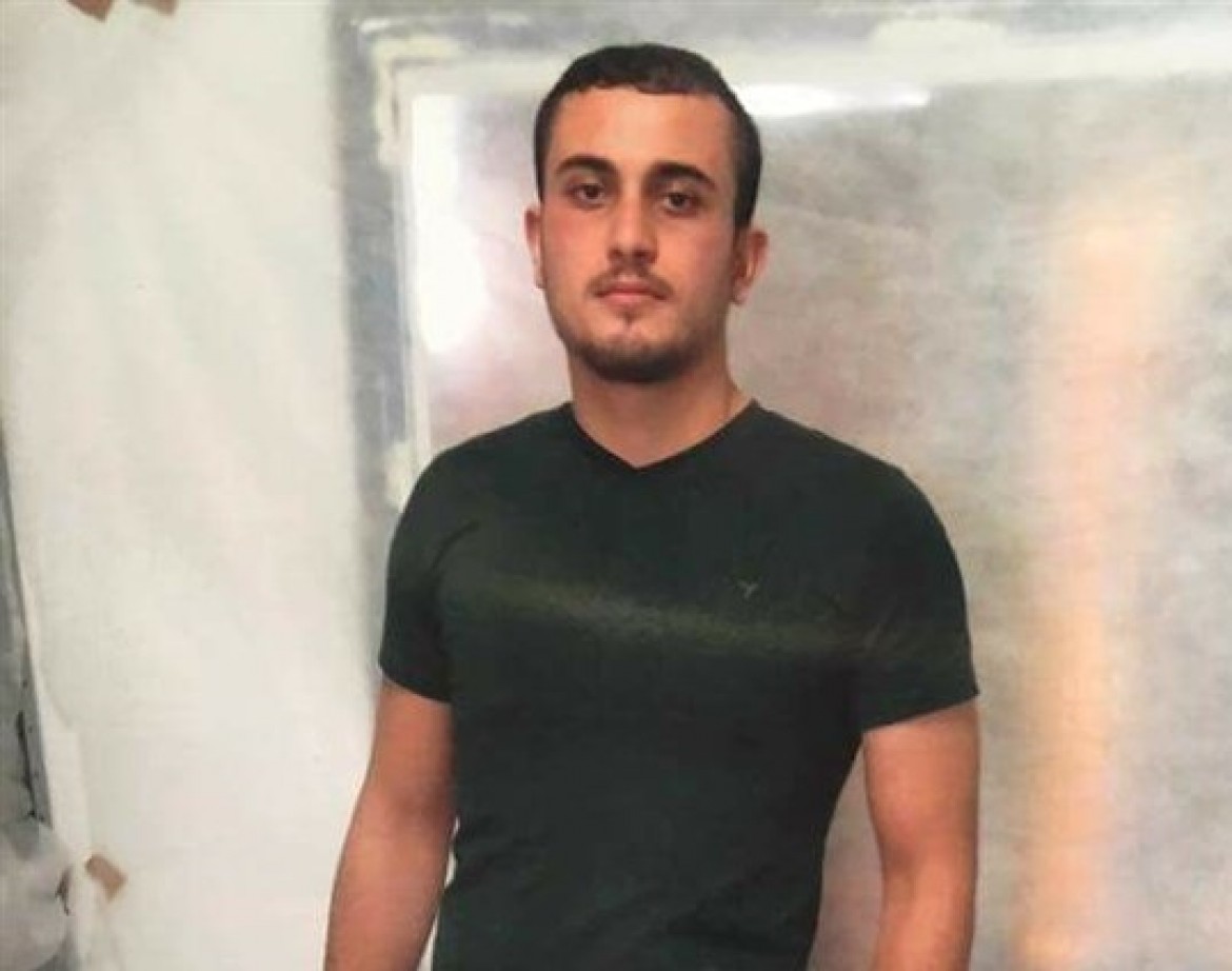 الأسير مهدي عاطف دويكات يبلغ من العمر 20عاماً