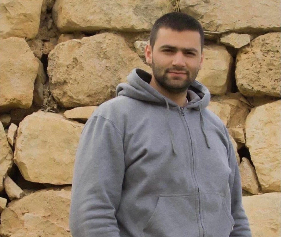 الأسير ربيع أبو نواس