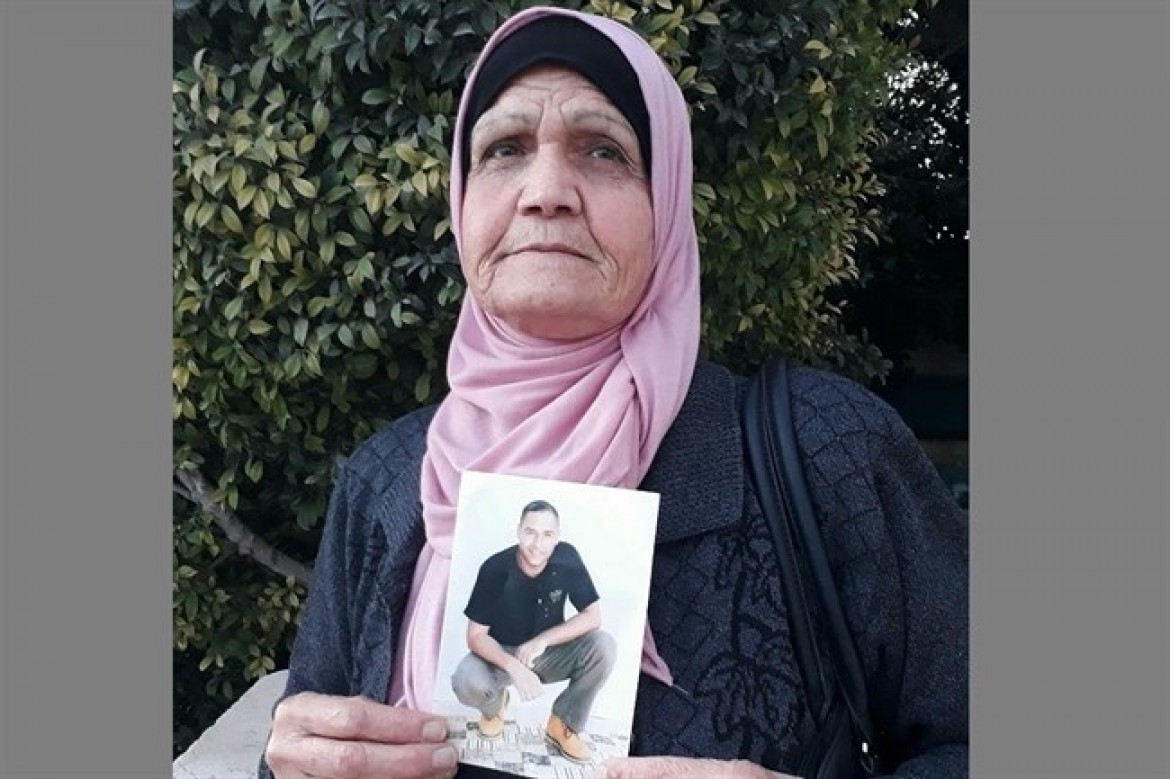 والدة الاسير حمزة درباس