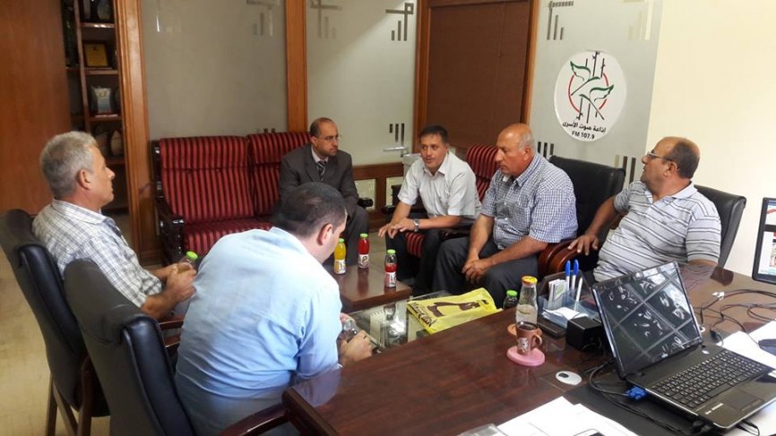 لجنة اسرى الشعبية تكرم اذاعة الاسرى ‫(7)‬ ‫‬