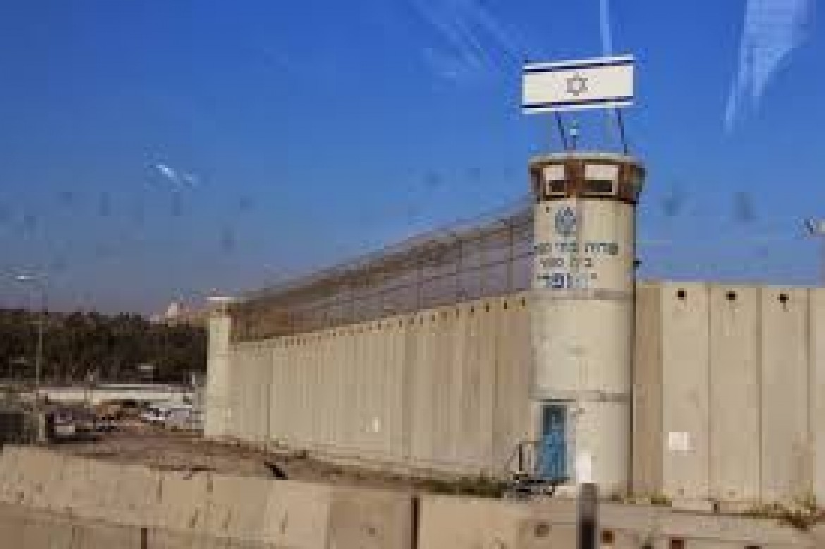 سجن عوفر يتعرض لعملية قمع منذ اسبوع