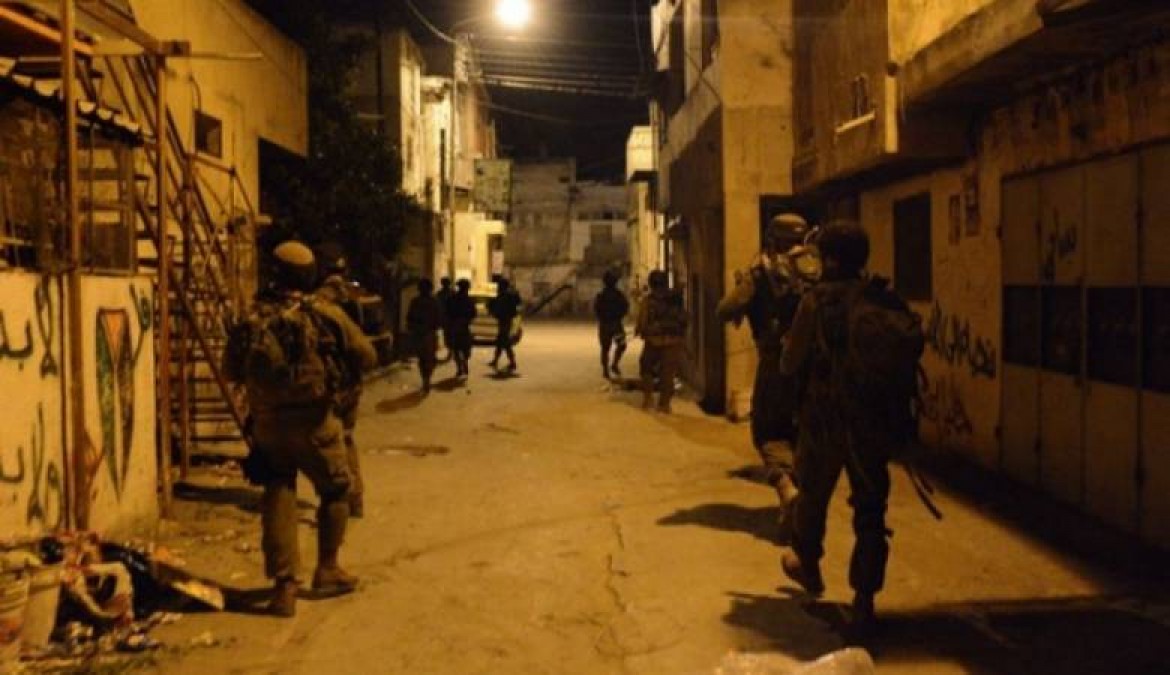 اعتقالات بمداهمات ليلية بالضفة