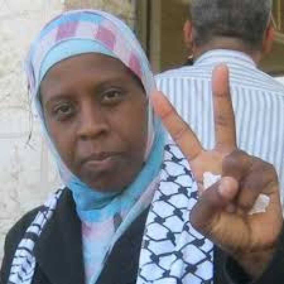 انعام ابو قينص