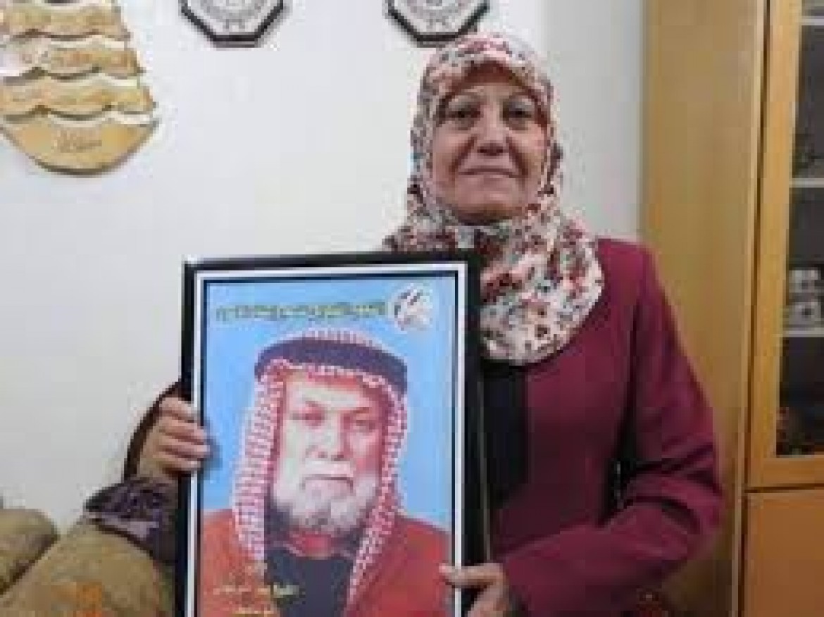 قرار بالافراج عن والدة الشهيد البرغوثي