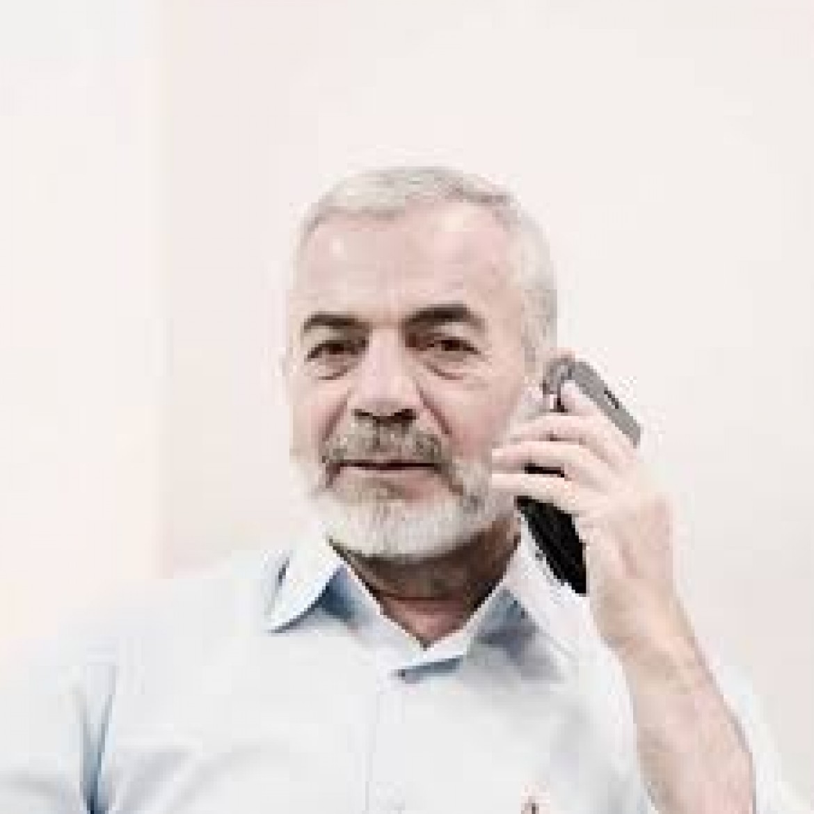 الاحتلال يعتقل النائب محمد بدر من الخليل