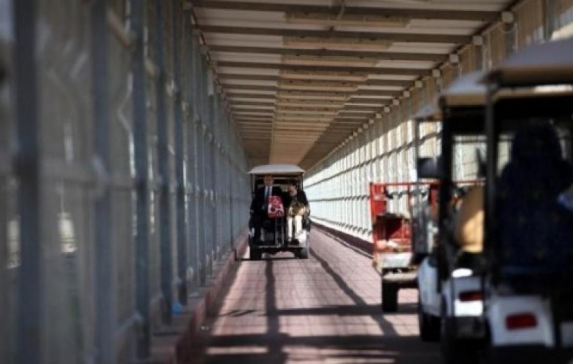 اعتقال فلسطيني من قطاع غزة