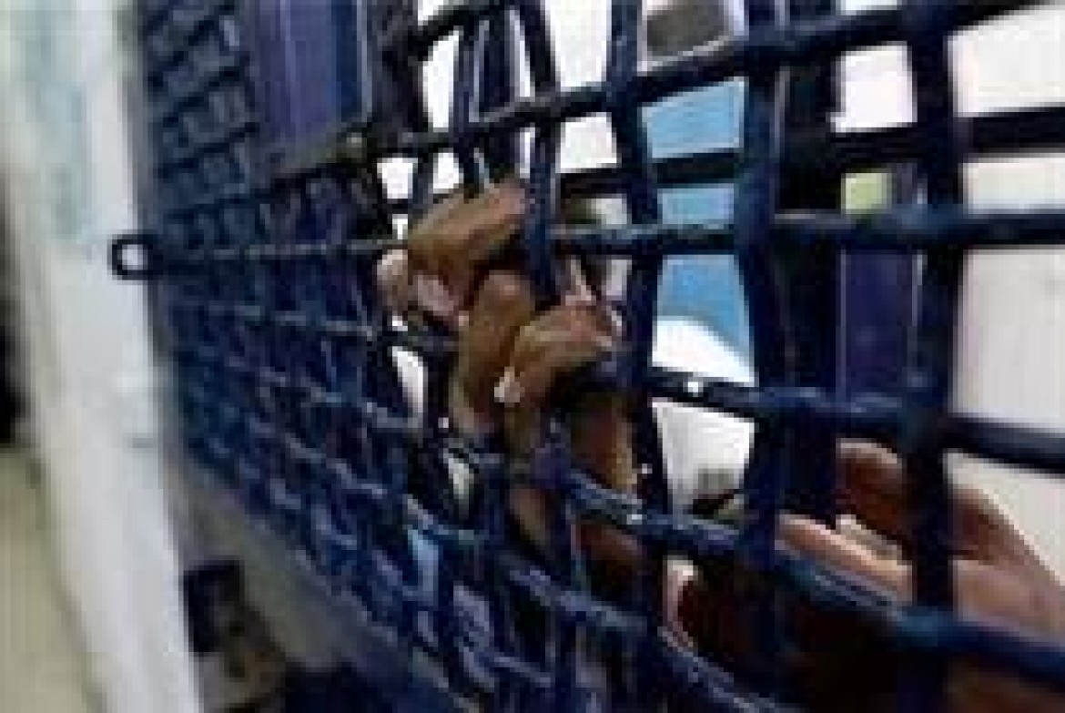 الاحتلال يعرقل مسيرة التعليم داخل السجون