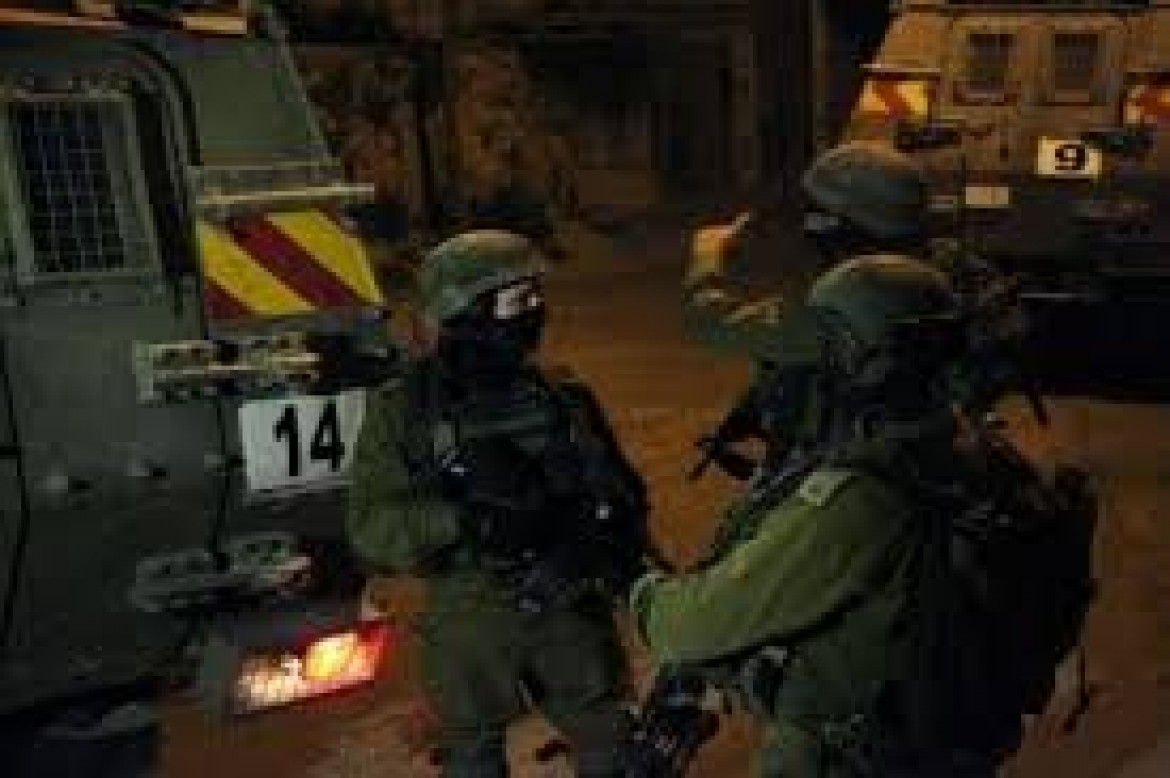 اعتقالات وتسليم بلاغات مقابلة بالضفة