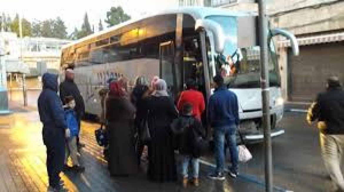 أهالي الأسرى المقدسيين يزورون أبنائهم في جلبوع و ريمون على نفقتهم الخاصة