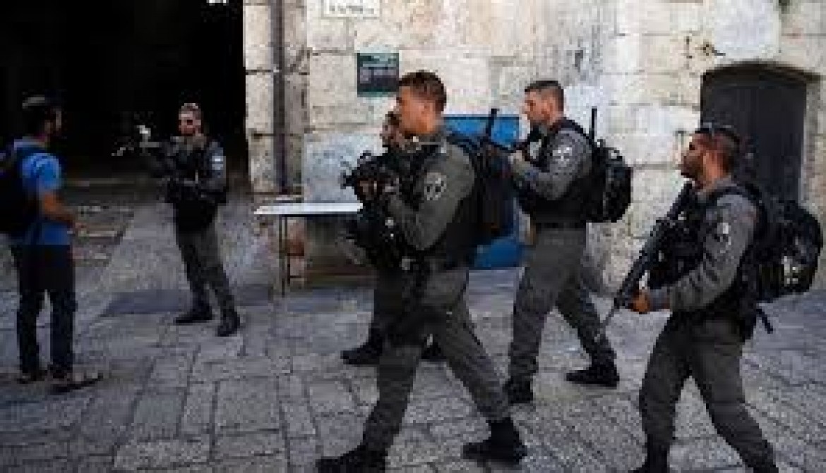 الاحتلال يقرر إبعاد ناشط مقدسي عن البلدة القديمة أسبوعين