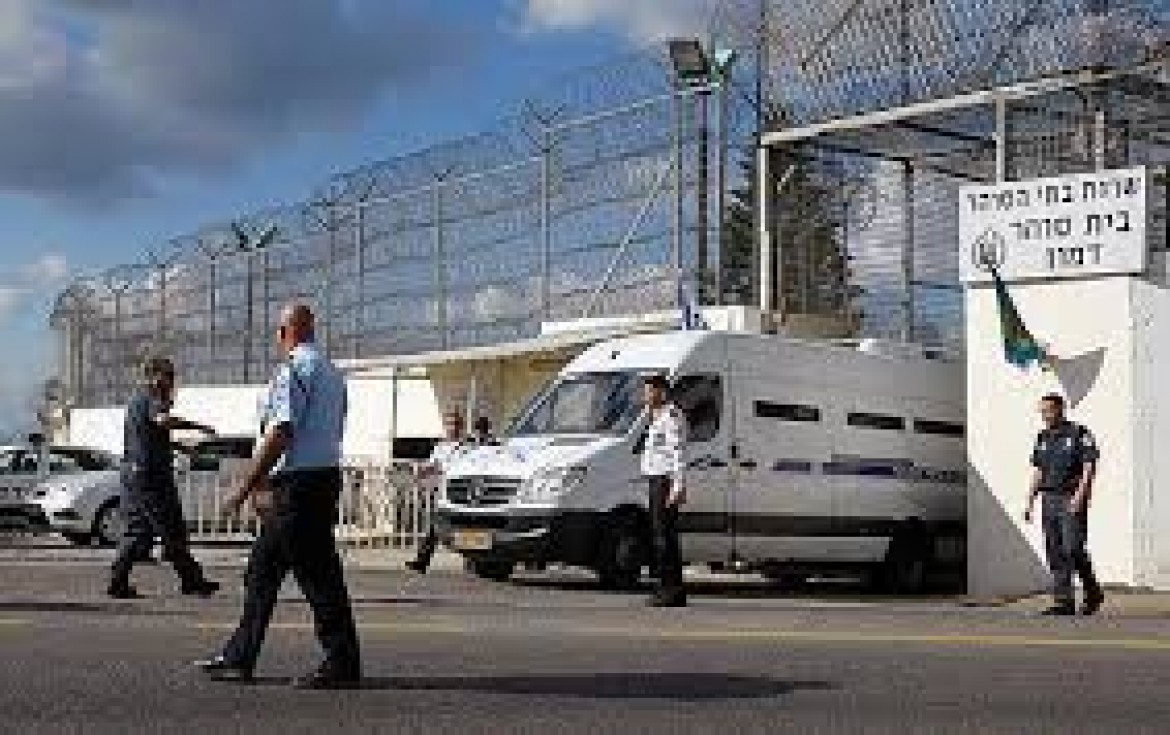 قرارات جوهرية بحق 4 أسرى معتقلين اداريا