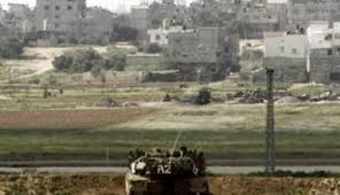 الاحتلال يستهدف المزارعين شرق دير البلح