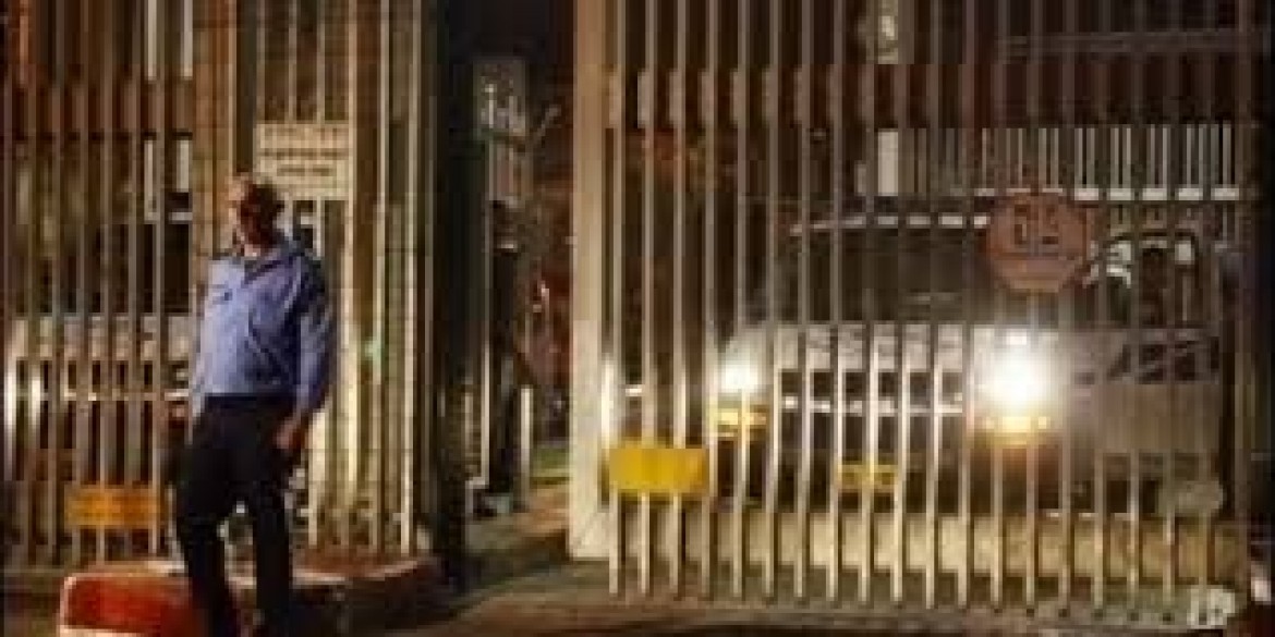 تجميع كل الأسرى المضربين بثلاثة سجون قريبة من المستشفيات