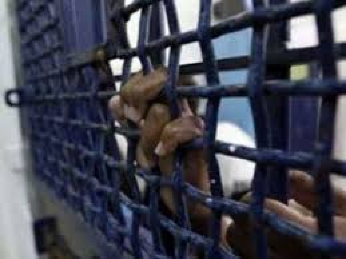 الهيئة القيادية لأسرى الجهاد تهدد بخطوات احتجاجية داخل السجون