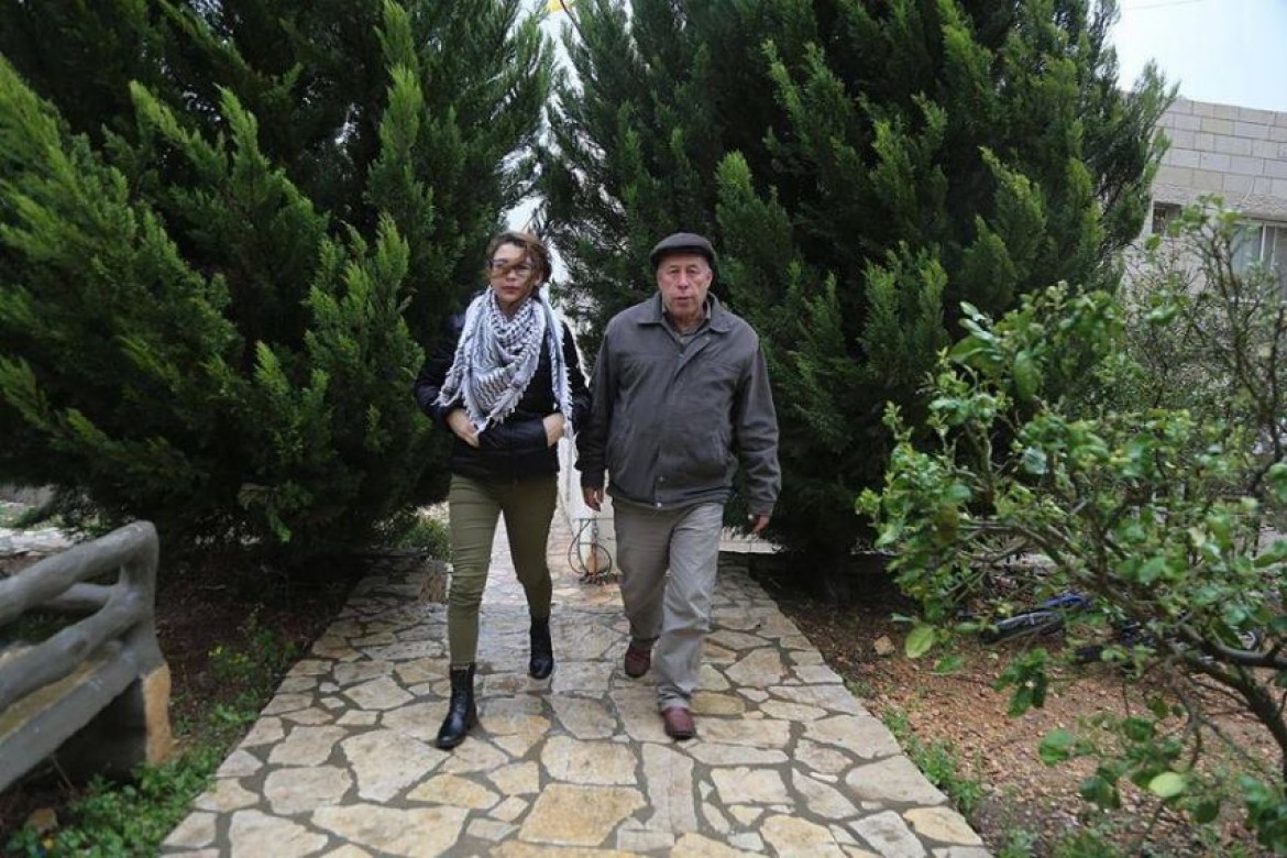 الاحتلال يفرج عن الأسيرة نور التميمي بكفالة